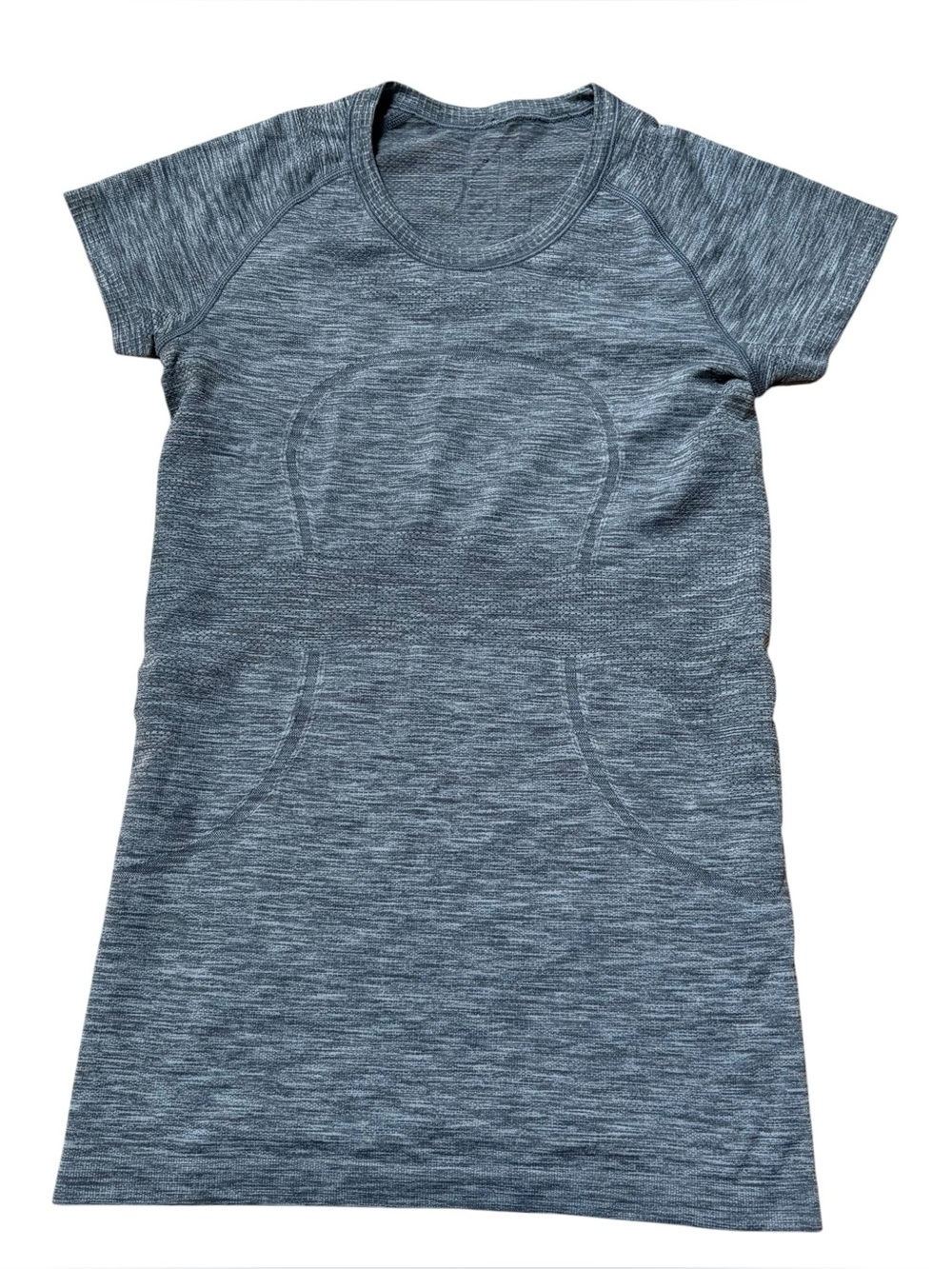 Lululemon Gray Short Sleeve Shirt Size 6